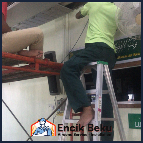 Kerja servis aircond pelanggan 14